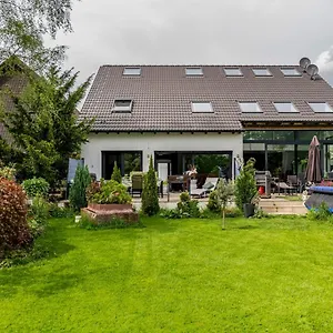 Wunderschöne Terrassenwohnung Mit Blick Ins Grüne! Apartment